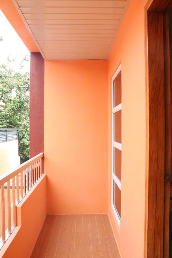 Paranaque City Anicia Guesthouse Rooms מראה חיצוני תמונה