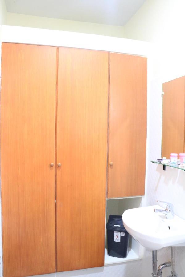 Paranaque City Anicia Guesthouse Rooms מראה חיצוני תמונה