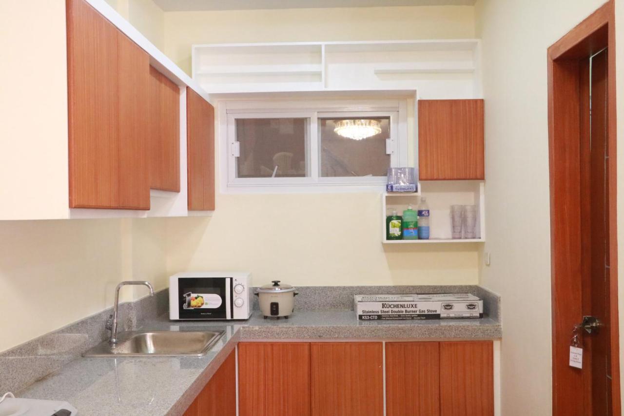 Paranaque City Anicia Guesthouse Rooms מראה חיצוני תמונה