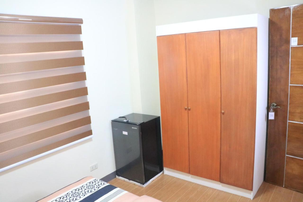 Paranaque City Anicia Guesthouse Rooms מראה חיצוני תמונה