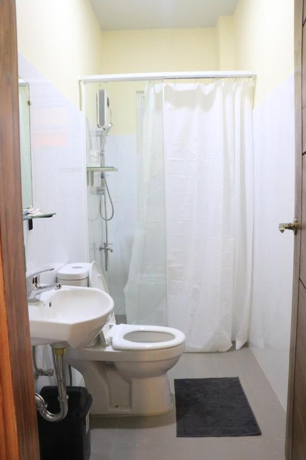 Paranaque City Anicia Guesthouse Rooms מראה חיצוני תמונה